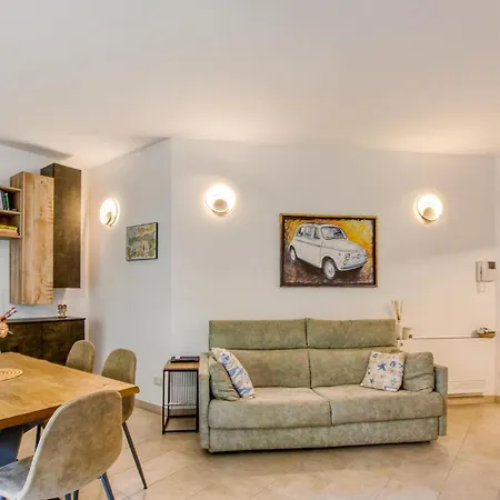 1 Bedroom Beautiful In דירה *